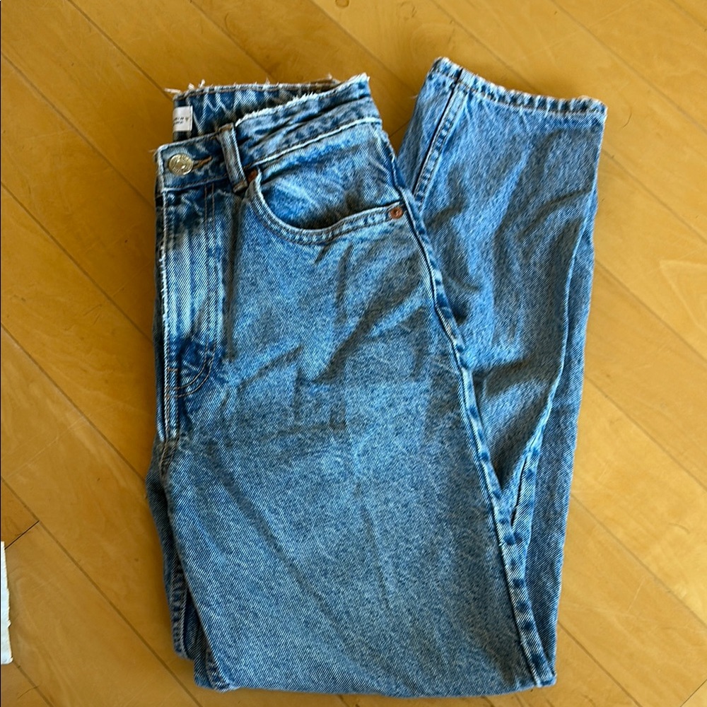 Zara Blue Straight Jeans Timeless Style